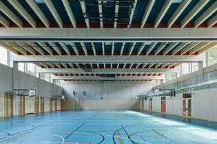 Turnhalle mit Tagesstruktur - Foto: Georg Aerni